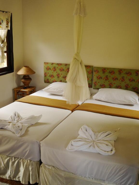 Charlie Hut Bungalow 渡假村 Ko Phi Phi