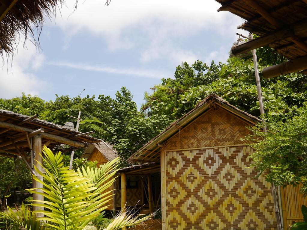 Charlie Hut Bungalow Resort Ko Phi Phi