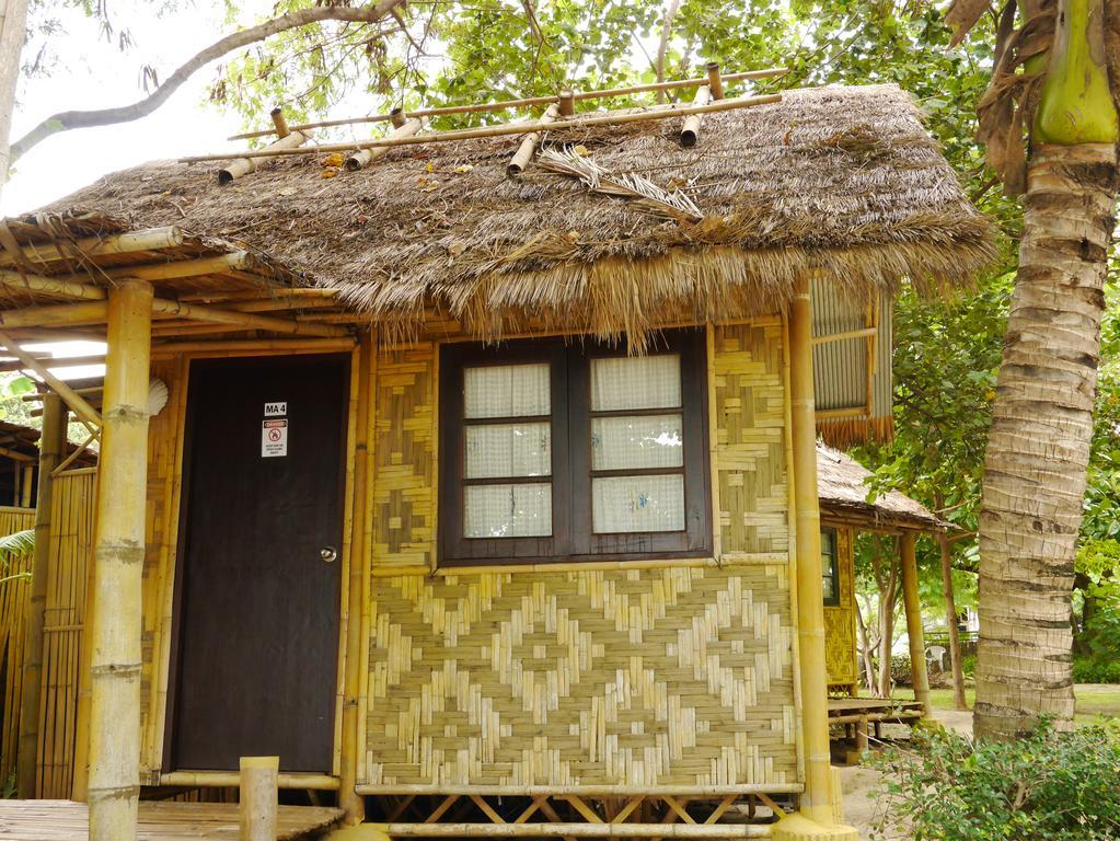 Resort Charlie Hut Bungalow 2*