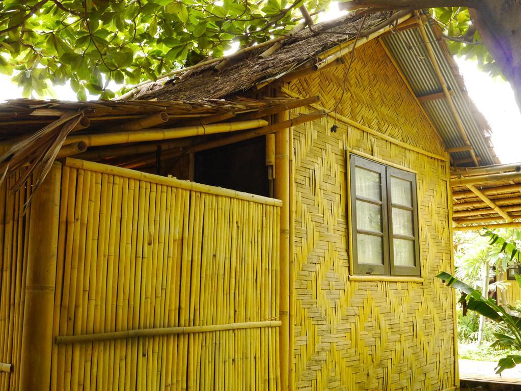 Charlie Hut Bungalow 2* Ko Phi Phi