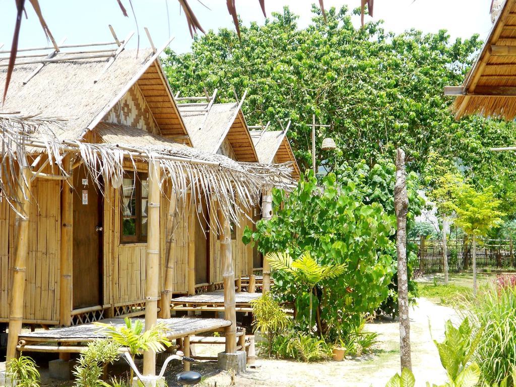 Charlie Hut Bungalow Resort Ko Phi Phi