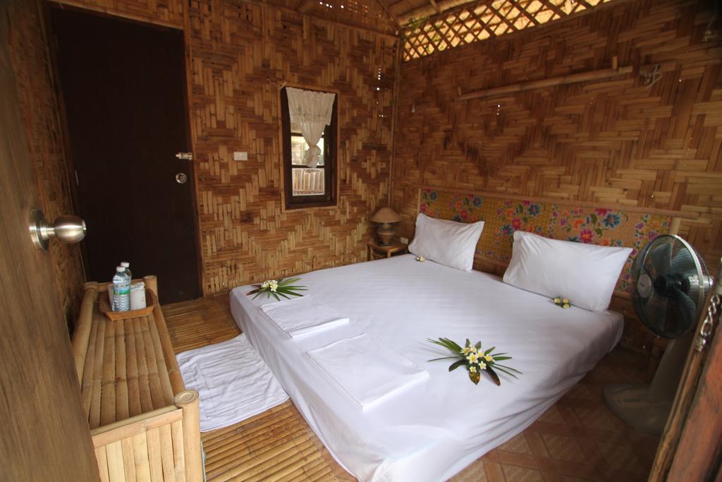 Charlie Hut Bungalow Ko Phi Phi