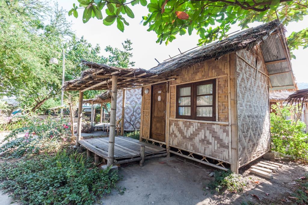 Charlie Hut Bungalow