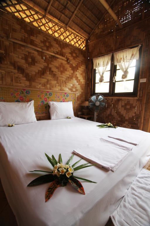Charlie Hut Bungalow 2* Ko Phi Phi